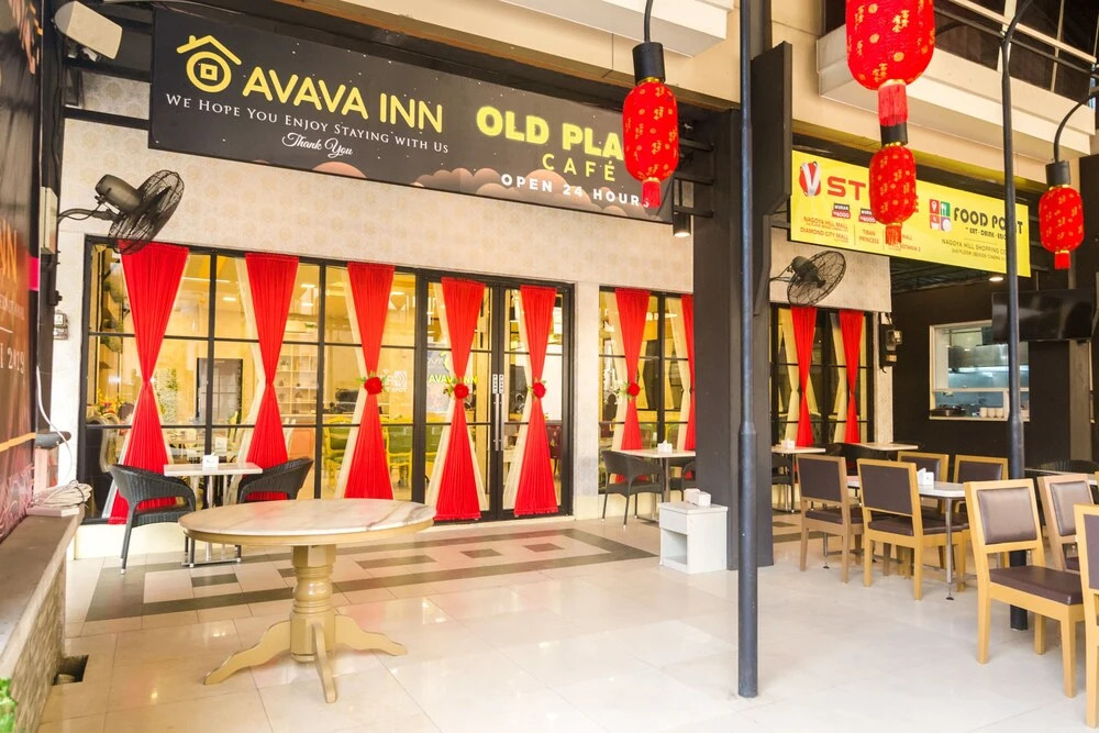 OYO 1327 Avava Inn