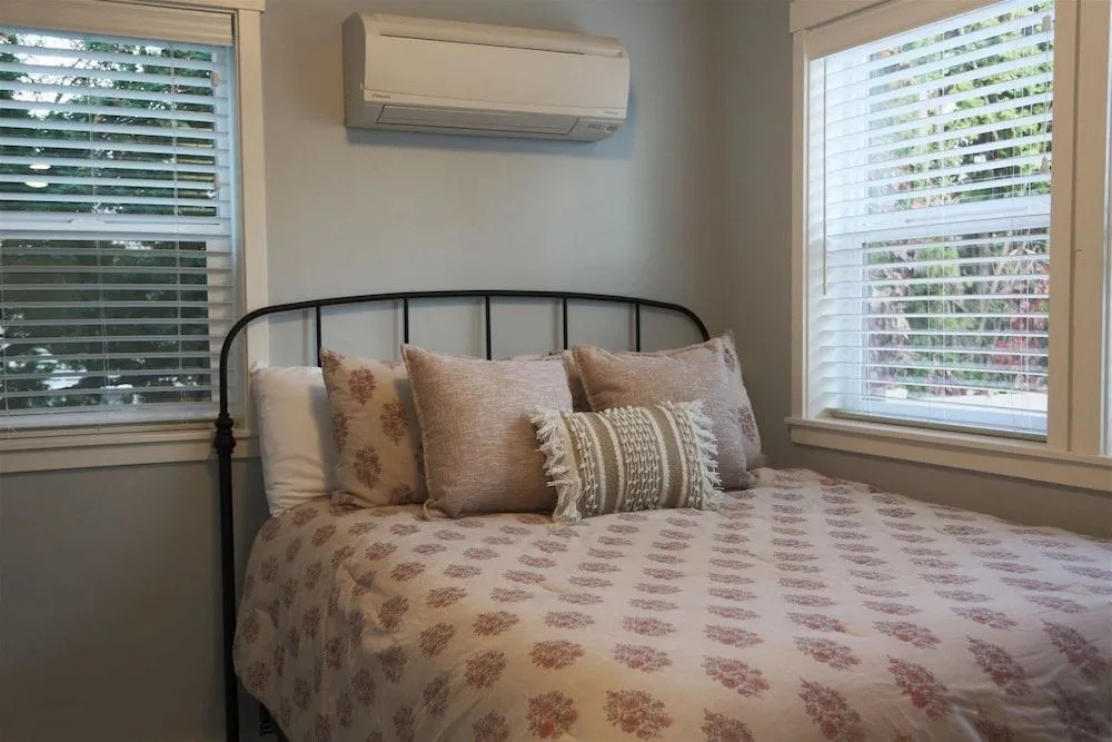 Smart-designed 2 Bed/2 Bath Home