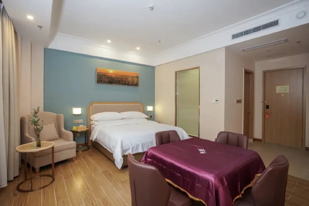 Vienna 3 Best Hotel (Chongqing Wansheng Hongen Fortune Plaza)