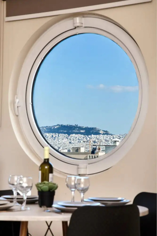 Glamour Rooftop Apartment near Athens