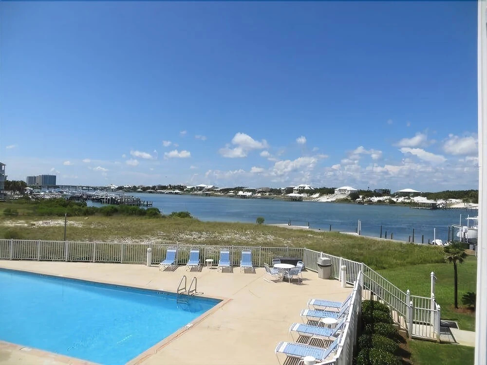 Jubilee Landing 107 by RedAwning