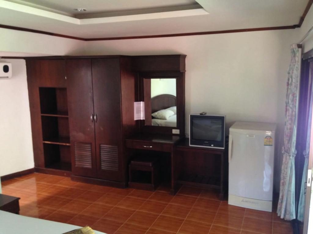 Noble House Beach Resort