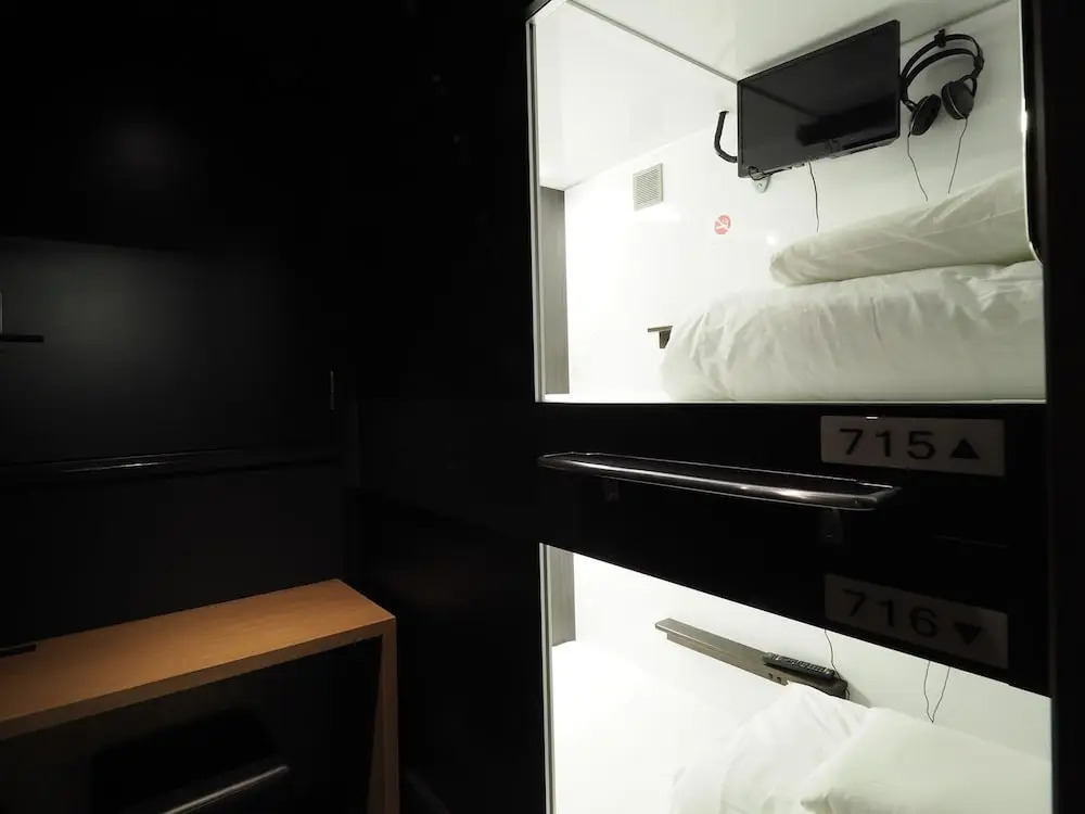 Leo Yu Capsule Hotel Funabashi