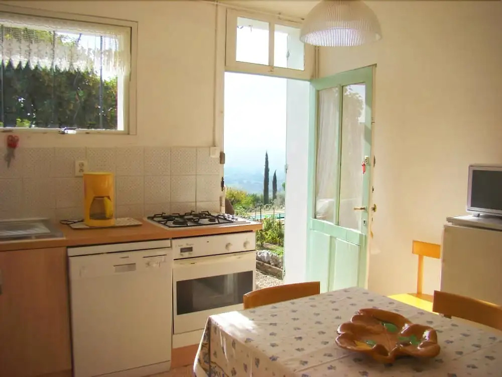 Pertuade - Mas de vacances en location avec piscine privée - Luberon -