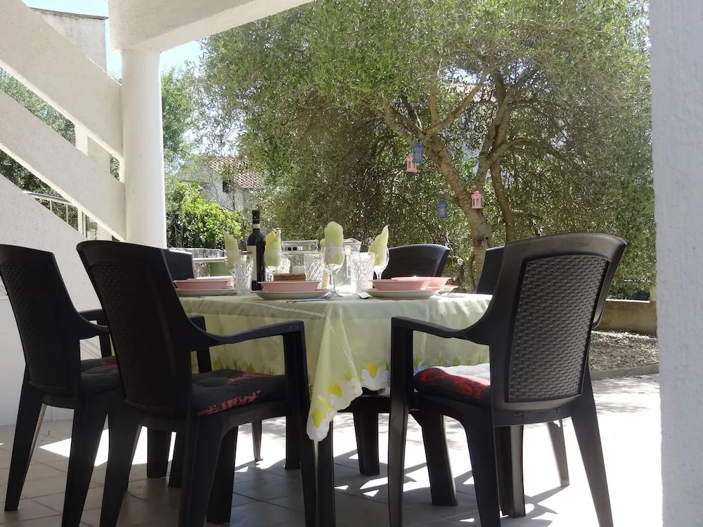 Ilsad Apartments - Apartment With Pool 80 Meters From sea - Great Location