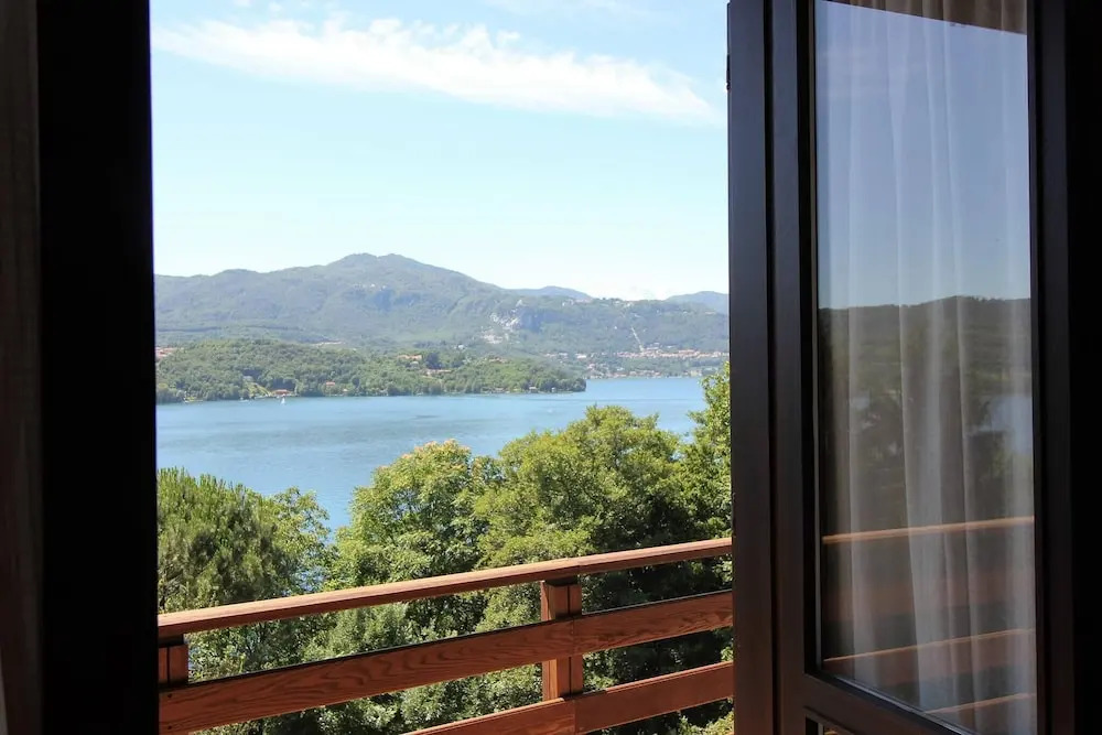 Magical Lake - Apartment With Beach e Lake View