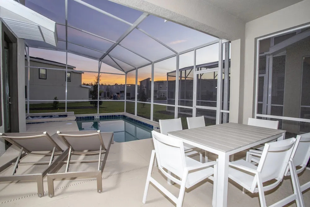 Fabulous 5 Bedrooms Close to Disney at Champions Gate Resort 8988