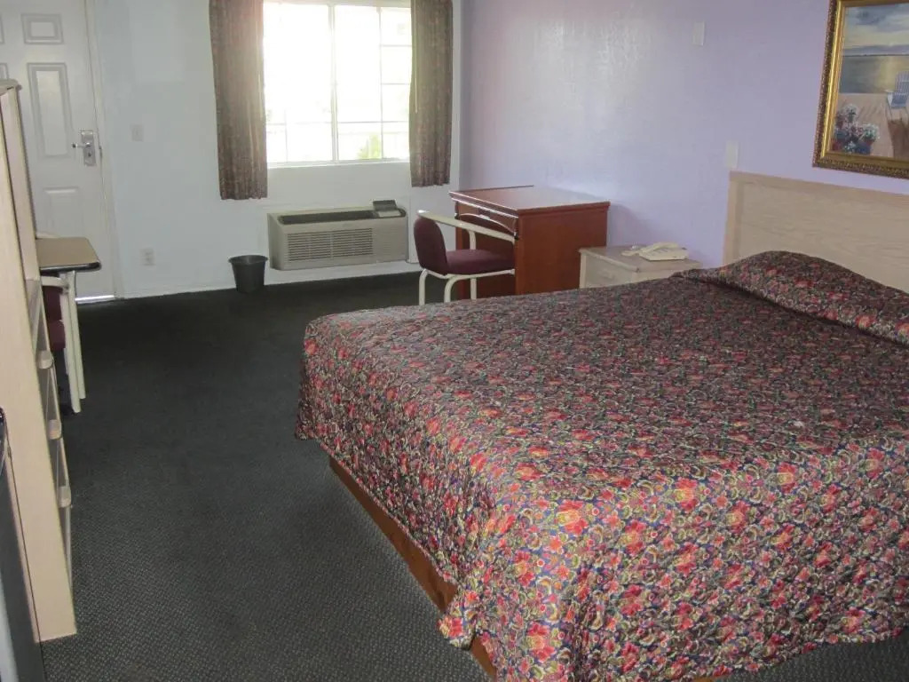 Starlight Inn, Valley Blvd - Downtown LA