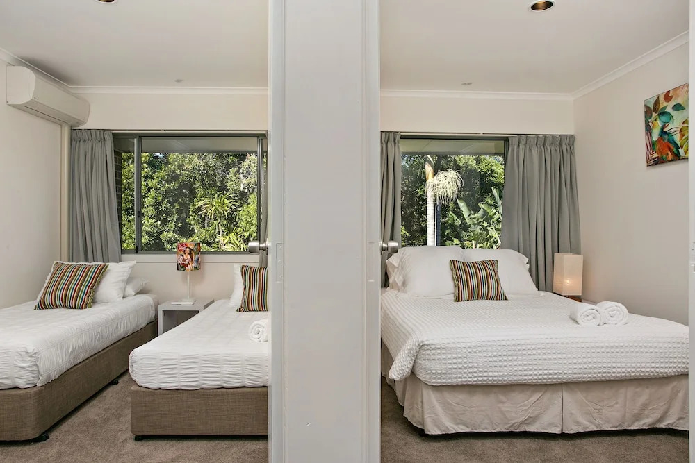 2/56 Lawson Street@Clarkes Beach