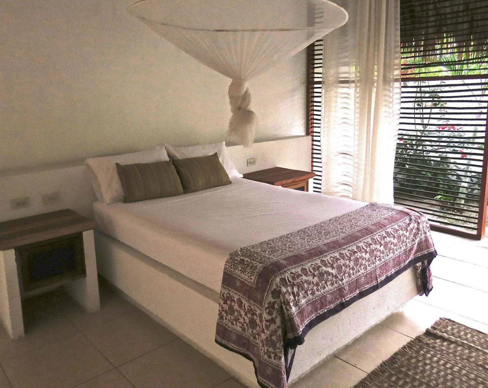 Huku Beach Hostel Palomino