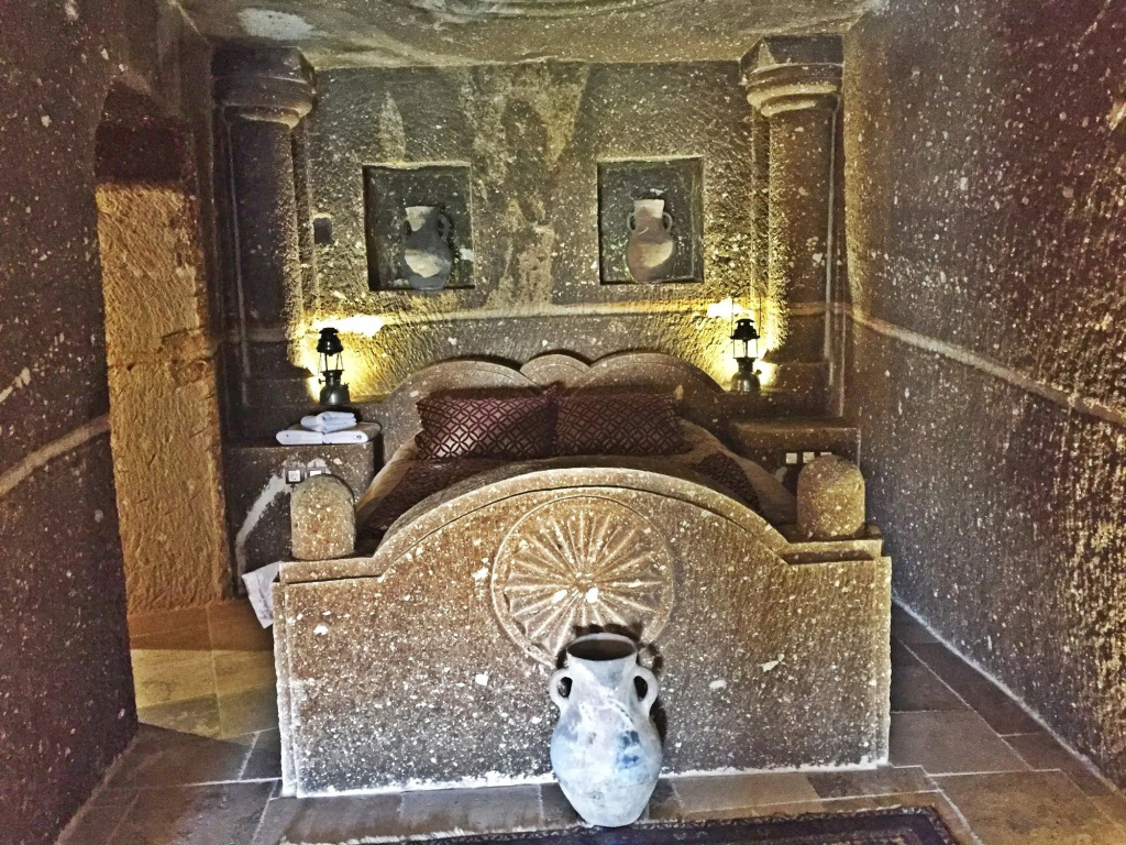 Antique Terrace Cave Suites
