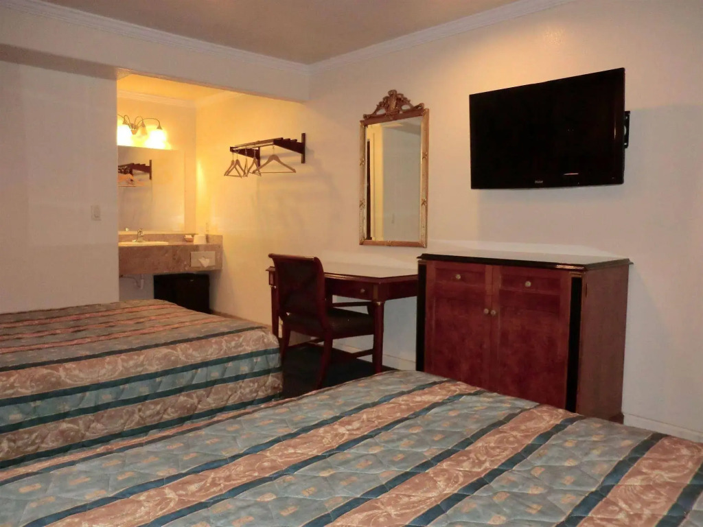 Monterey Oceanside Inn