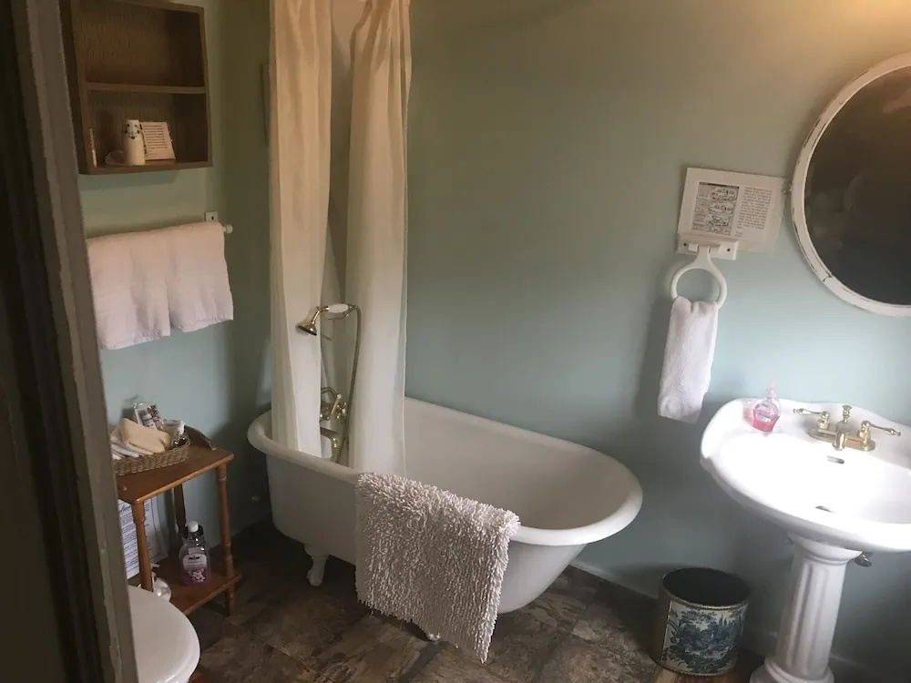 Fairlawn Inn