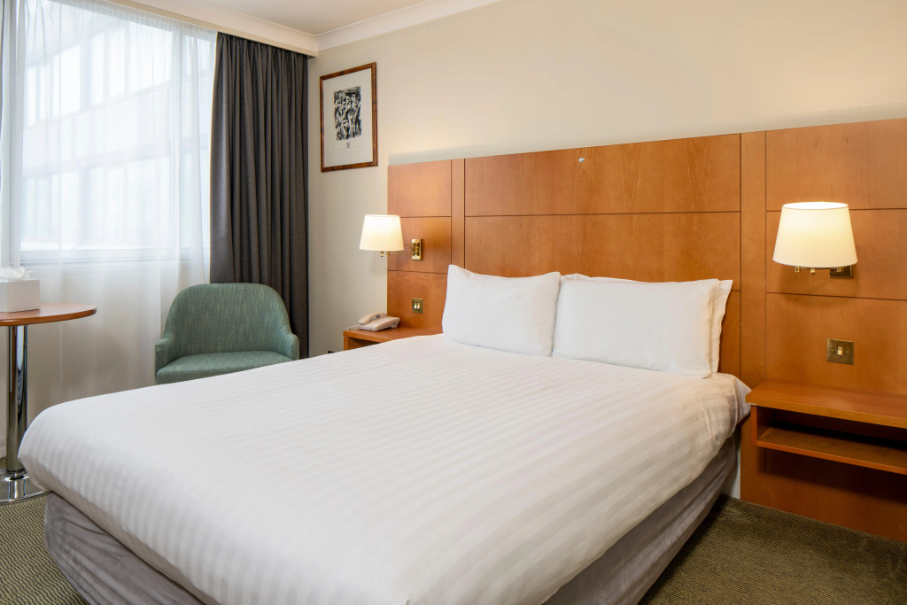 Holiday Inn Express Glasgow Airport by IHG