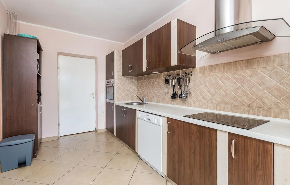 Awesome Home In Banjol