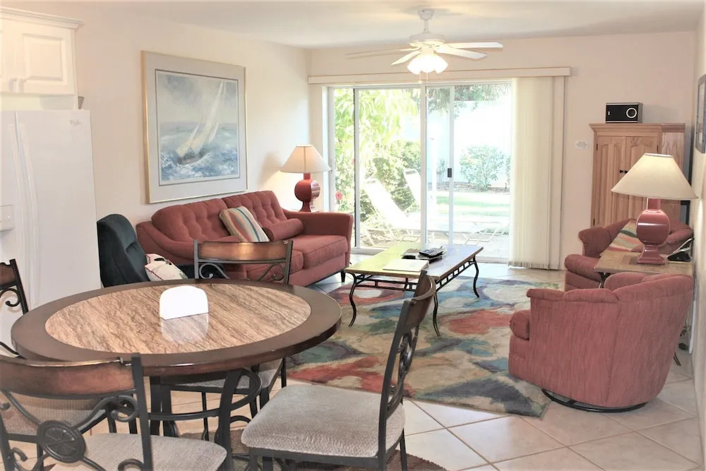 Jamaica Royale 097 - 2 Br Condo