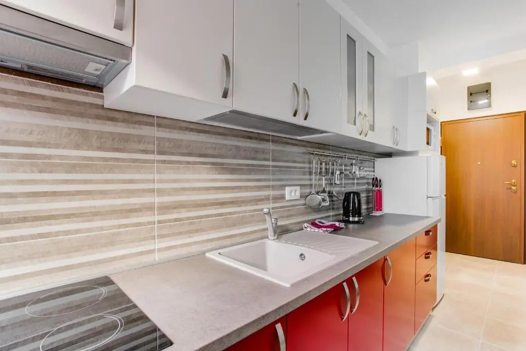 Apartments Lora 13.Jula, 15