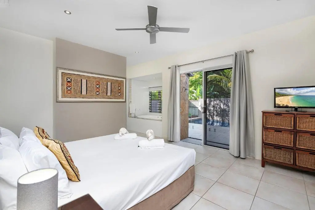 Aurelia 3 Bedroom Holiday Home Palm Cove