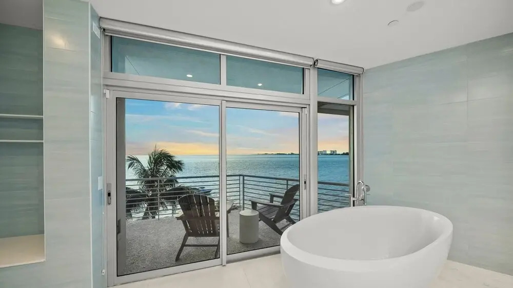 Endless Horizon in Siesta Key