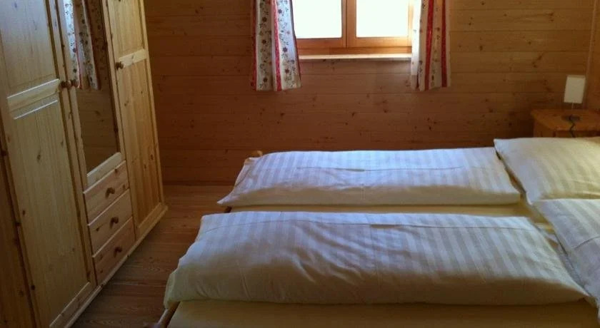 Cozy Alpin-Hütte Haus Murmeltier by S4Y