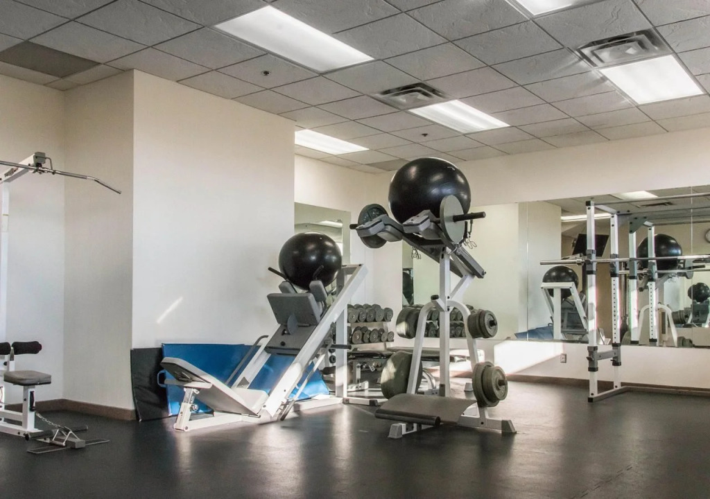 Clarion Hotel & Suites