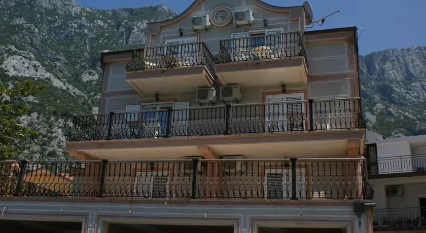 Apartments Paradiso