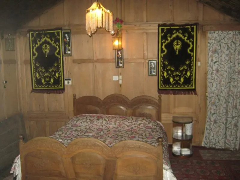 Young Shahzada Group of Houseboats