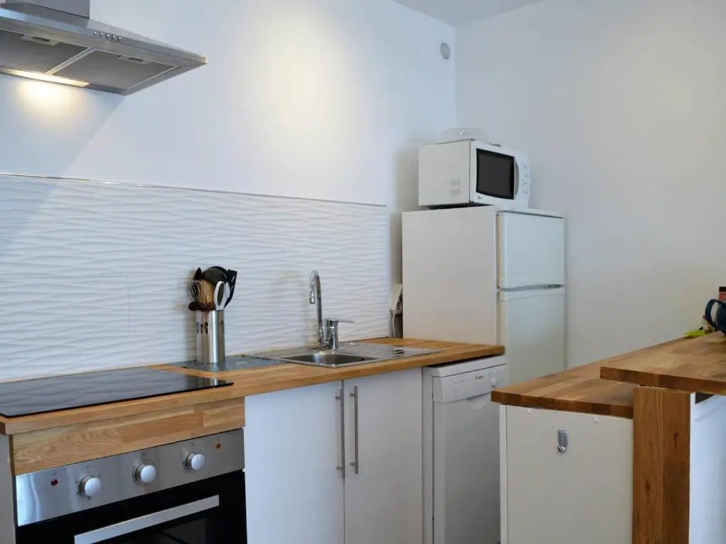 Appartement Le Lavandou, 1 pièce, 3 personnes - FR-1-251-303