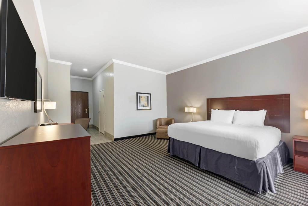 Best Western Plus Austin Airport Inn & Suites