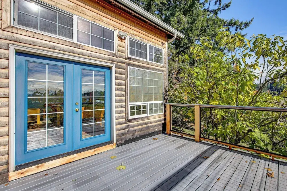 Hikes & Apples: Renovated Farmhouse in Gig Harbor!