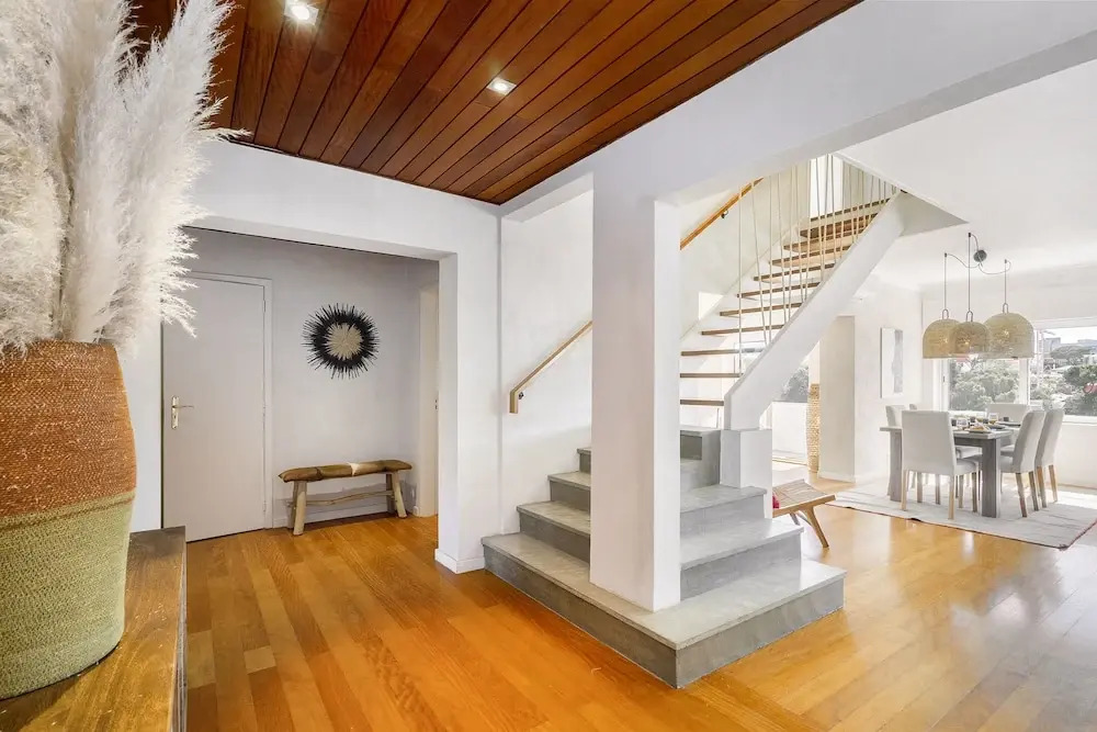 Stylish Sunny Penthouse Near Cascais Center & Greenspace