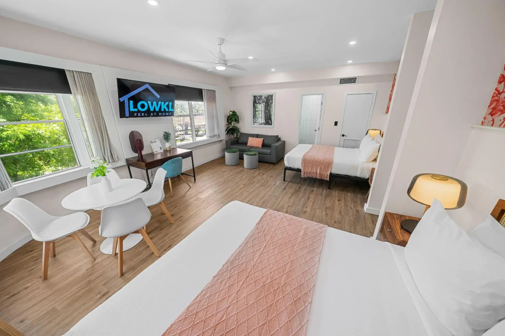 Greenview Hotel By Lowkl