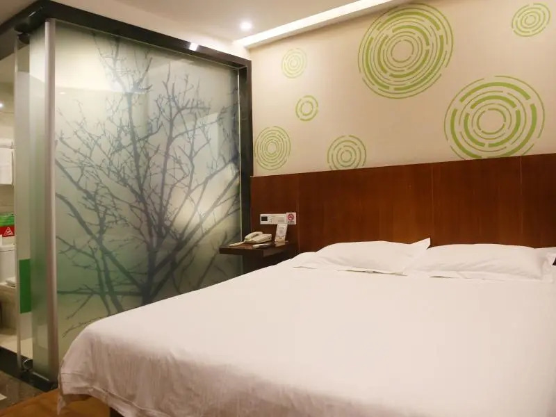 GreenTree Inn Express Shanghai Disneyland Metro