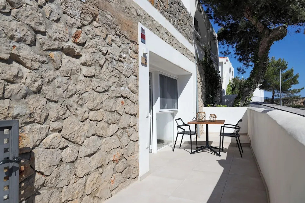 Cala Vadella Beachwalk Suites