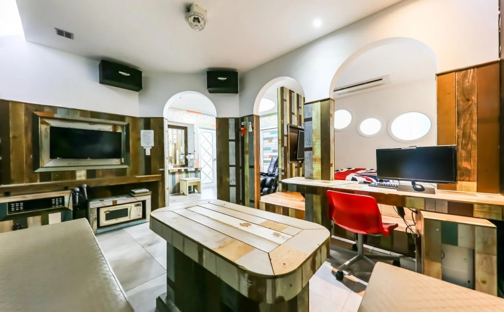 Born Hotel Cheongju