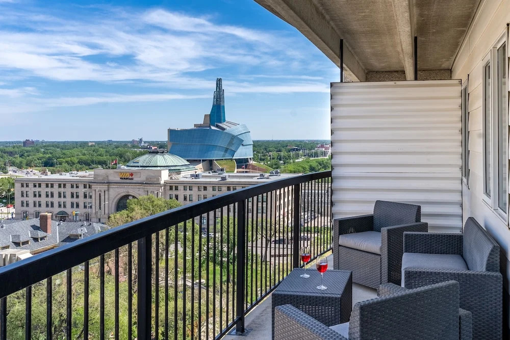 Fort Garry Place Furnished Suites