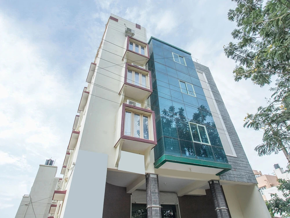 OYO 15482 Delite Suites