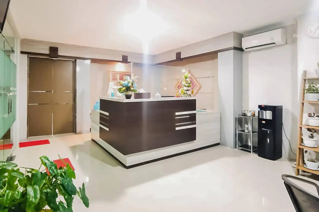 Urbanview Hotel Bari Syariah Palembang By RedDoorz