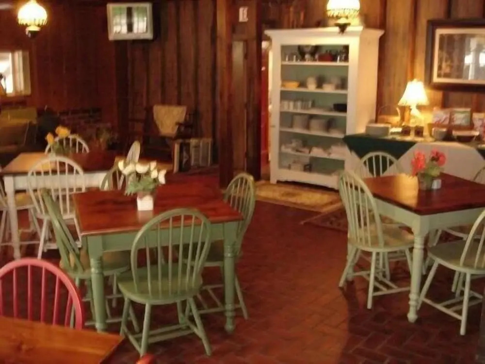Zuber's Homestead Hotel