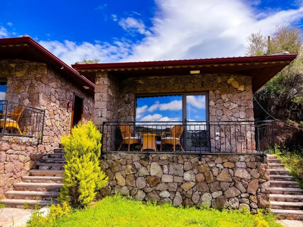 Assos Longevity Hotel