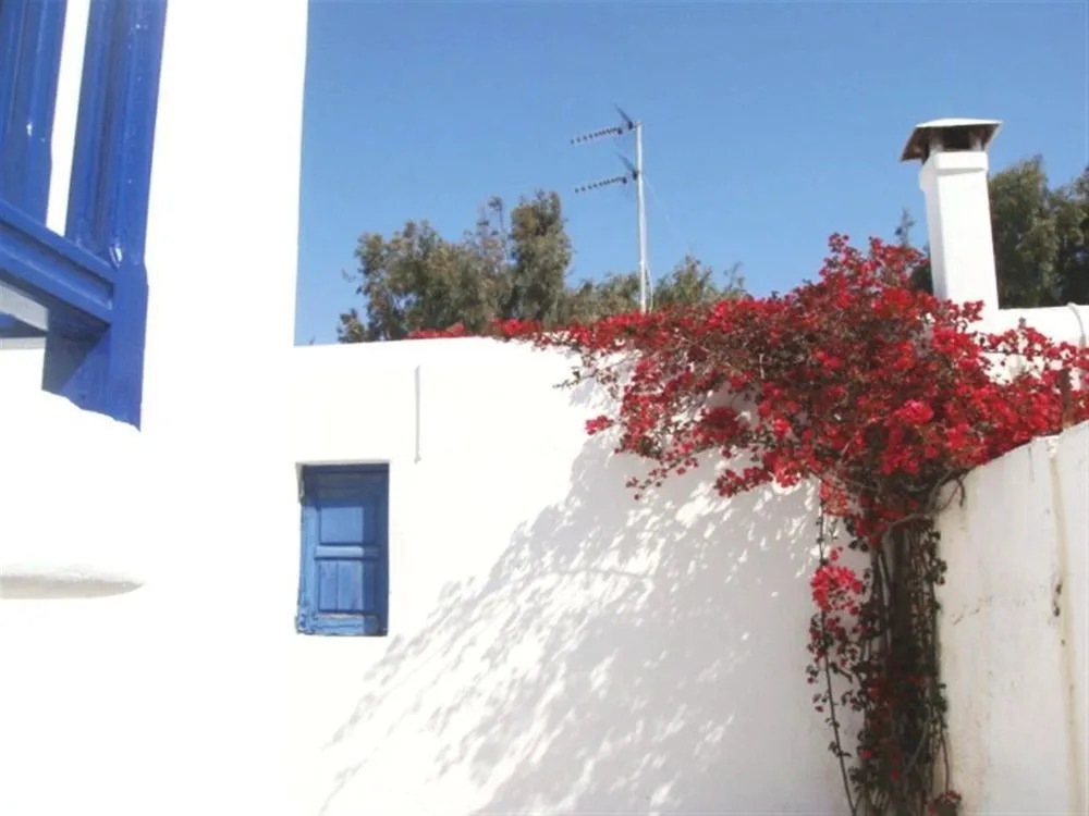 Vista Vaios Rooms & Studios Pension