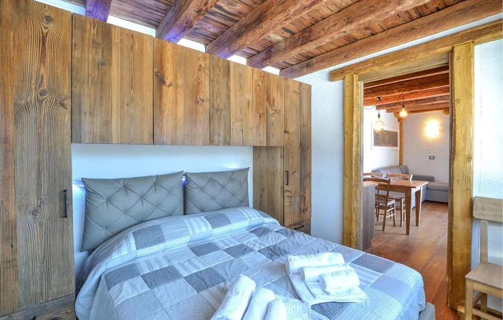 Amazing Apartment in Ovaro With 1 Bedrooms and Wifi