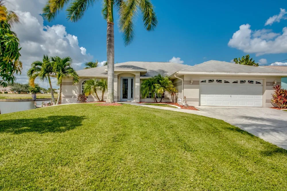 Villazo Ann, Cape Coral