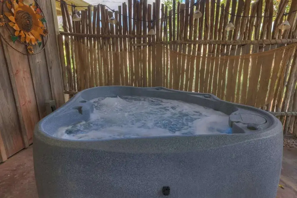 Nandina Cottage Hot-tub Four Minutes to Marktplatz!