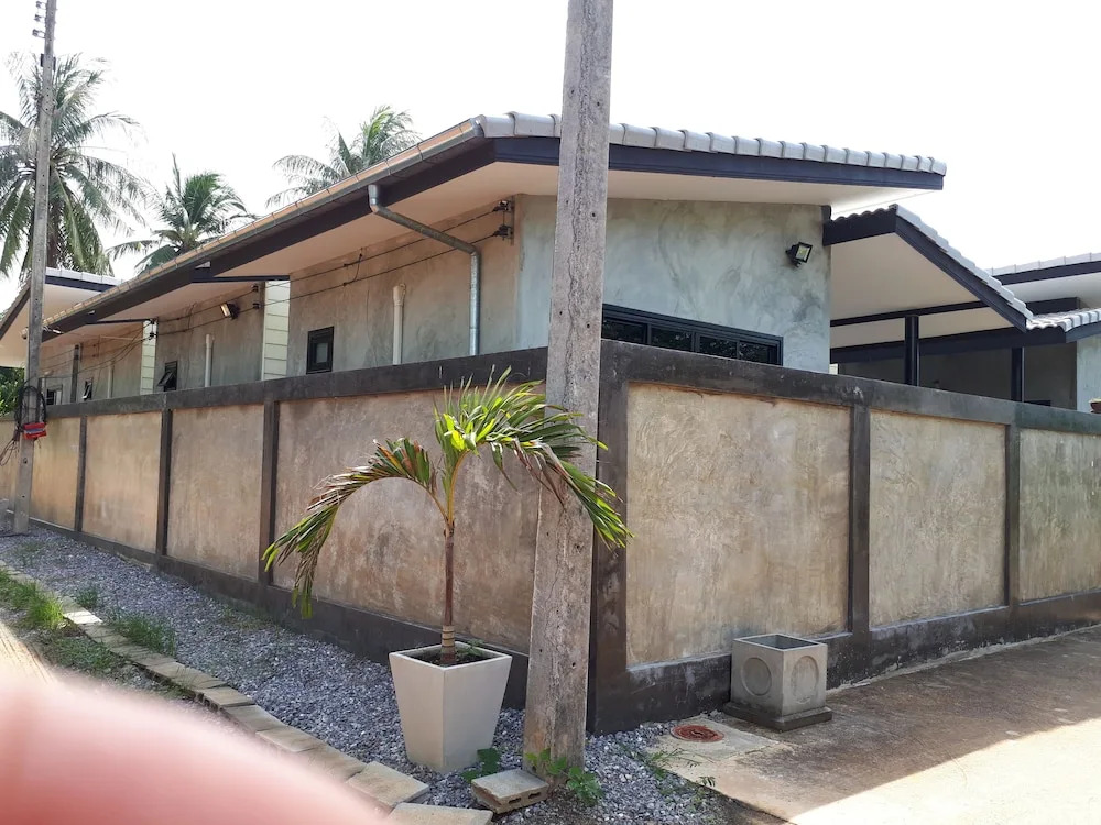 The Beach House Bungalows