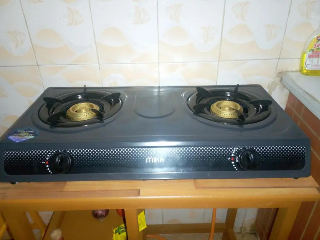 1 BD TRM Drive. WiFi & DSTV. Spacious & Quiet. Discrete location. Flowing Water & Reliable Power.