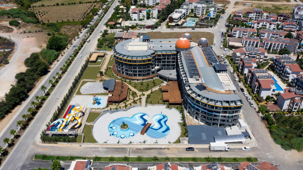 Arnor De Luxe Hotel & Spa