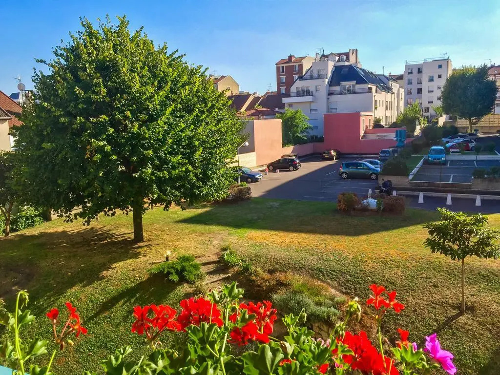 Clémenceau-La Défense Appartement
