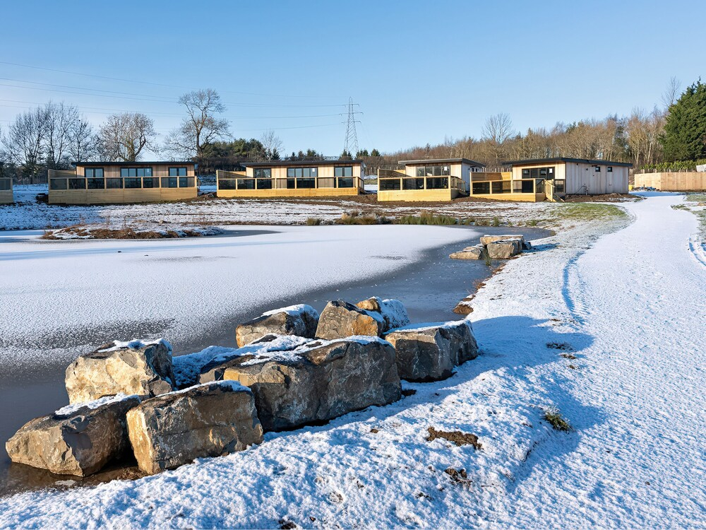 Lodge 2 @ Holmewood Lakes