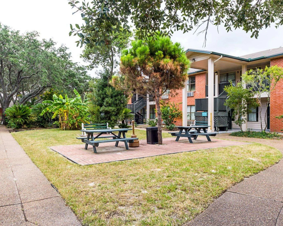 Econo Lodge Inn & Suites Fulton - Rockport